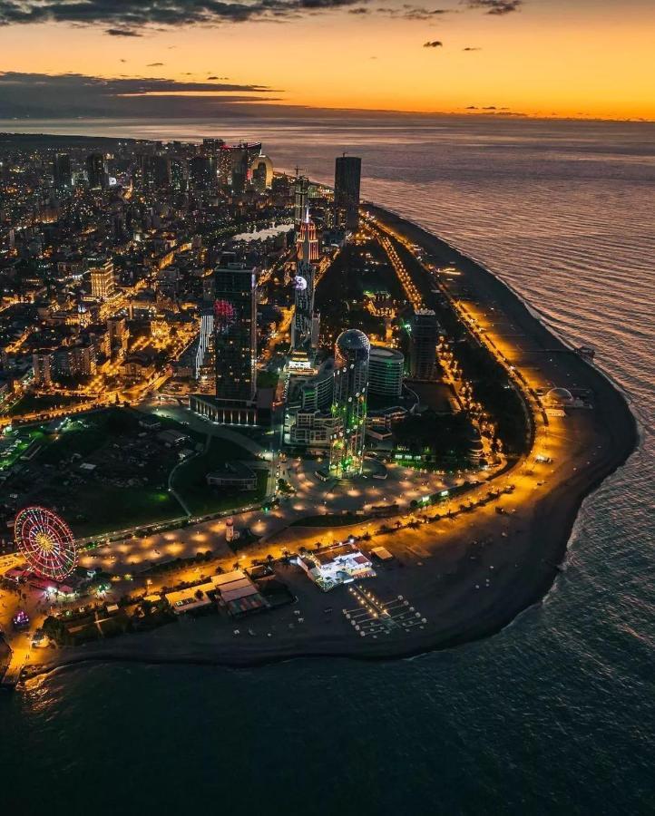 Panoramic Sea And City View Aparthotel In Orbi City Batumi Exterior foto